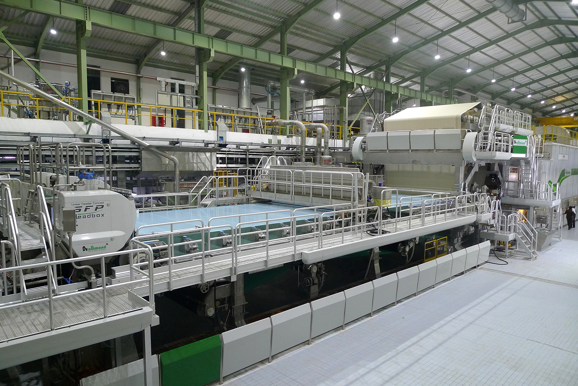 paper machine with SFP pneumatic headbox allimand
